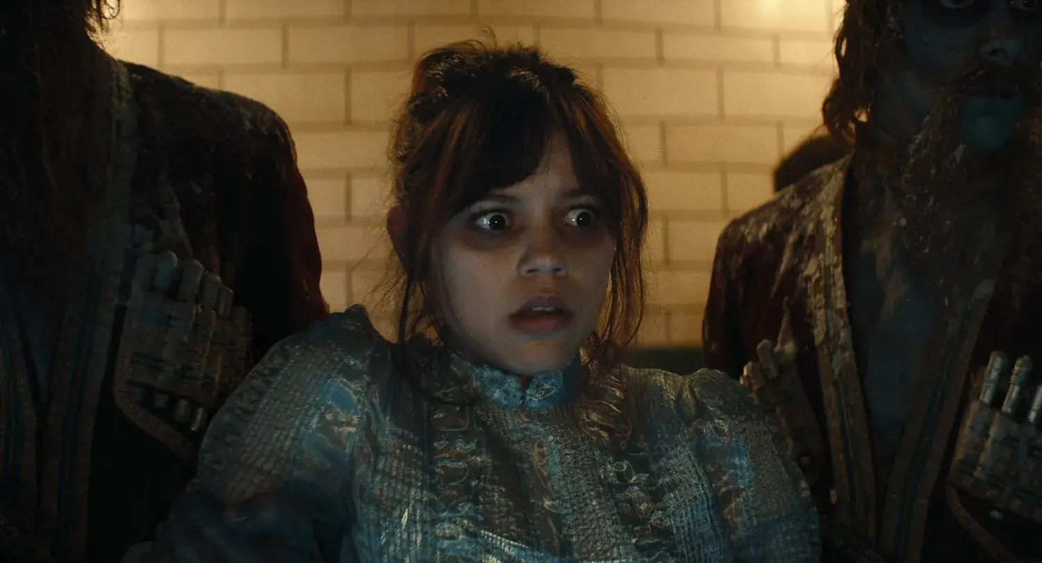 Residents of original Beetlejuice town met Jenna Ortega with their old memorabilia (exclusive) Cover image