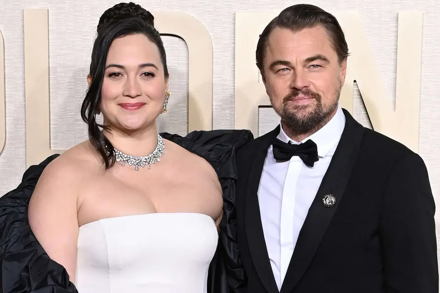 Killers of the Flower Moon stars Lily Gladstone, Leonardo DiCaprio honor Native American tribes on red carpet Illustrations